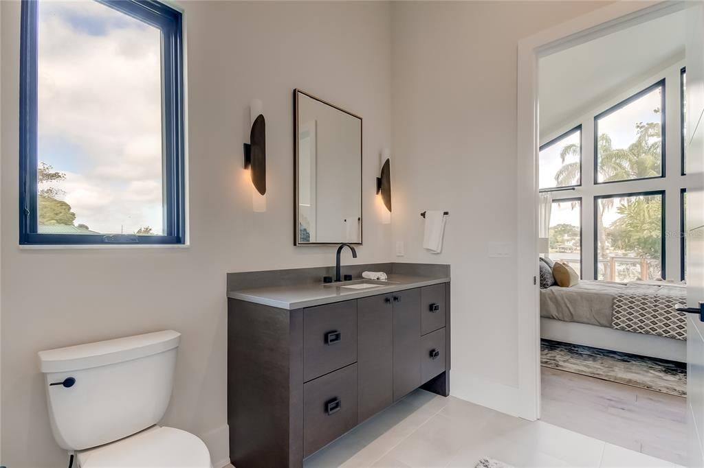 Bathroom, Bedroom, Dual Sink Vanities, Interior