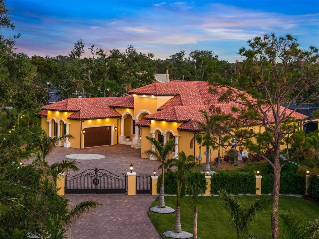 Exterior, Drone