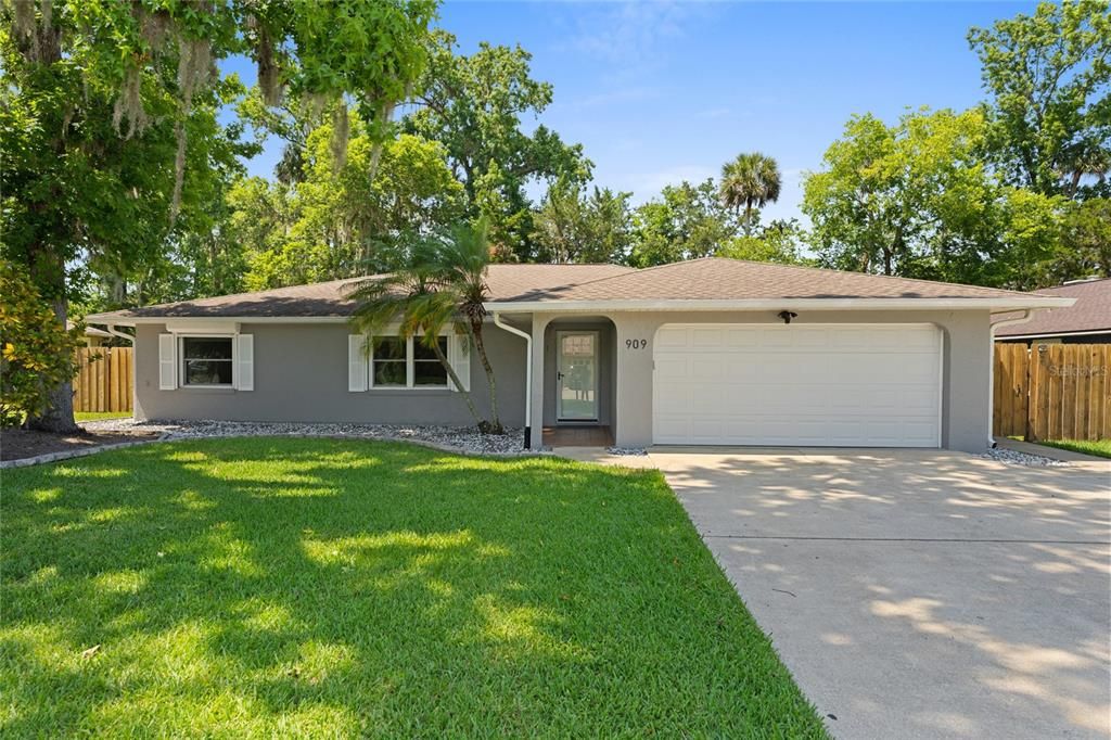 Attached, Backyard, Exterior, Facade, Ranch