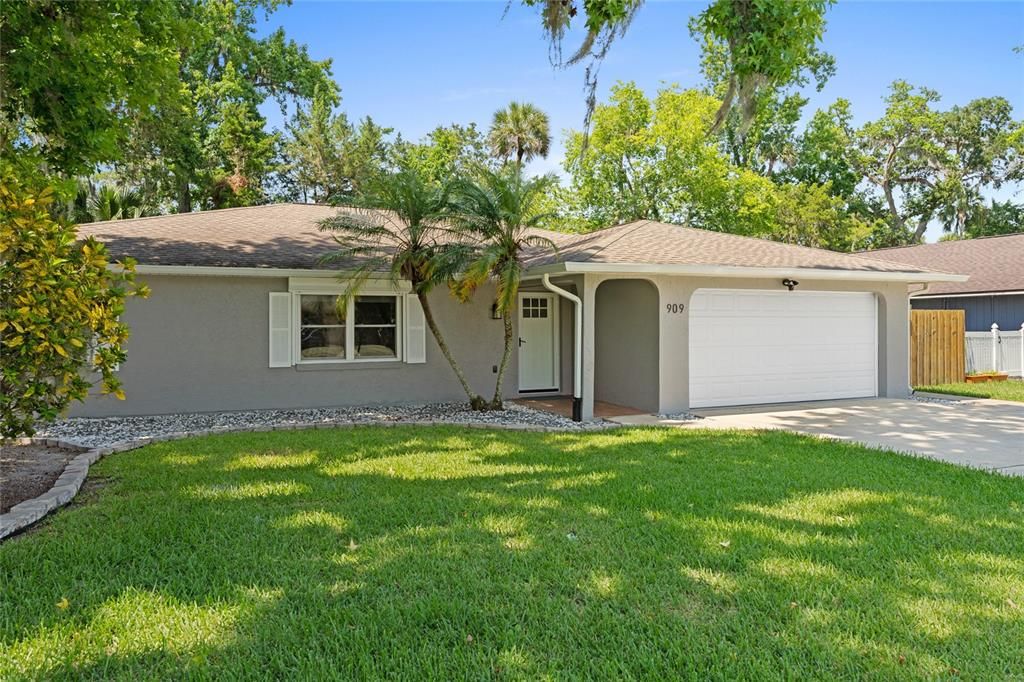 Attached, Backyard, Exterior, Facade, Ranch