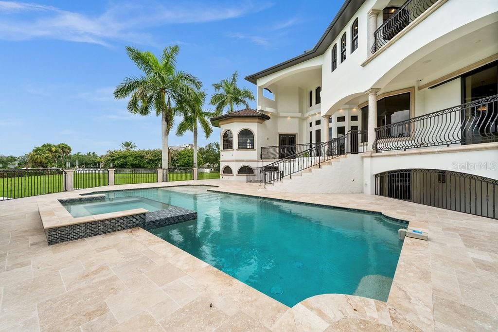 Exterior, Fireplace, Pool