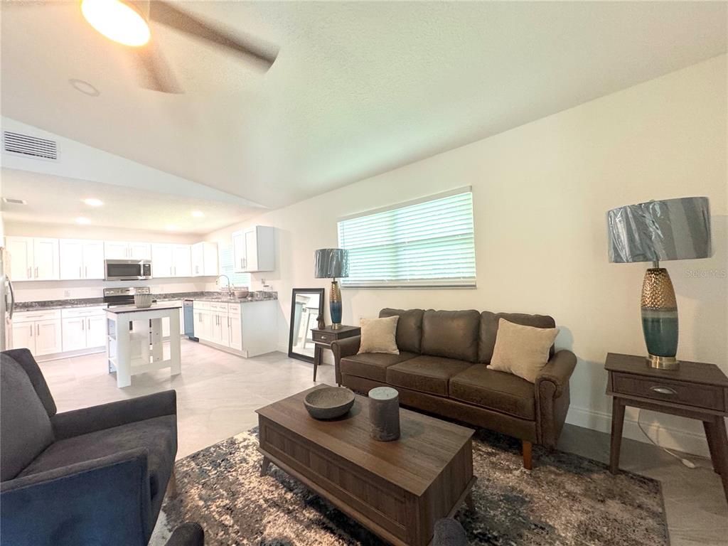 Interior, Kitchen, Living room, Stainless Steel Appliances