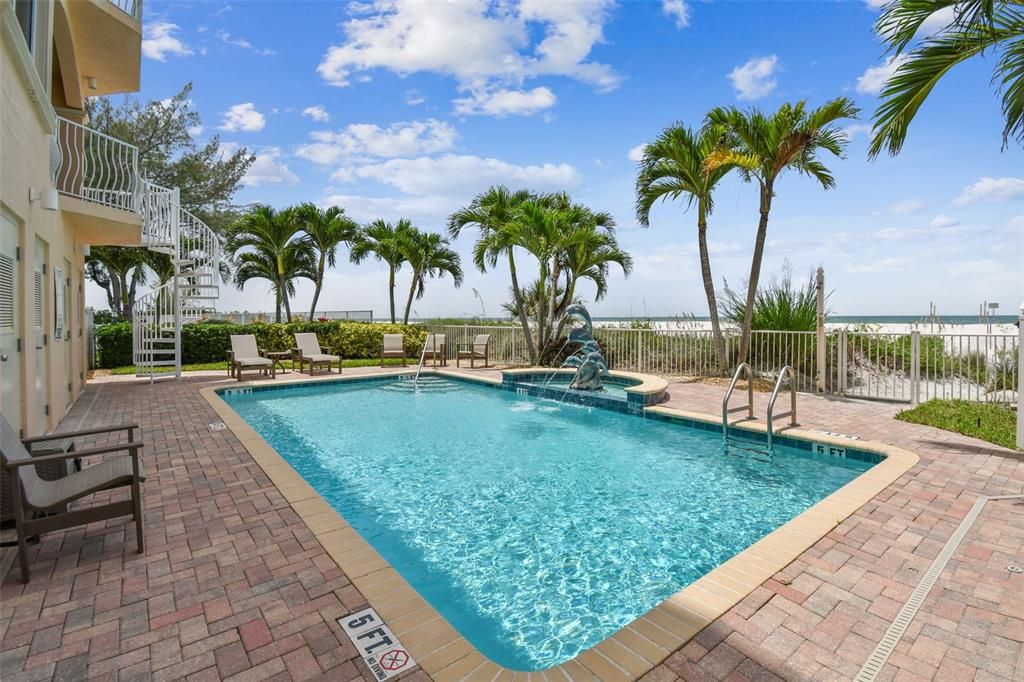 Exterior, Pool, Water