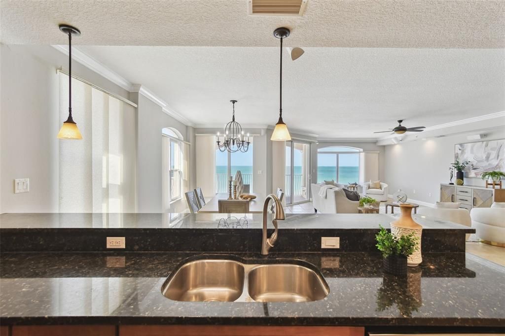 Chandelier, Dining room, Interior, Kitchen, Pendant Lights, Water
