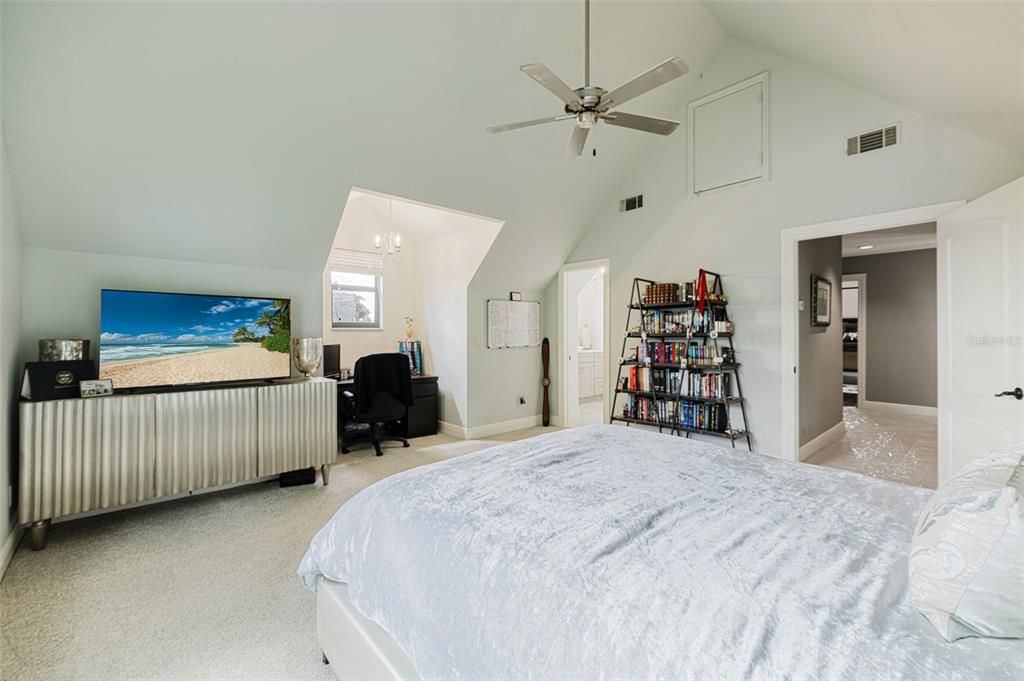 Bedroom, Chandelier, Interior, Pendant Lights