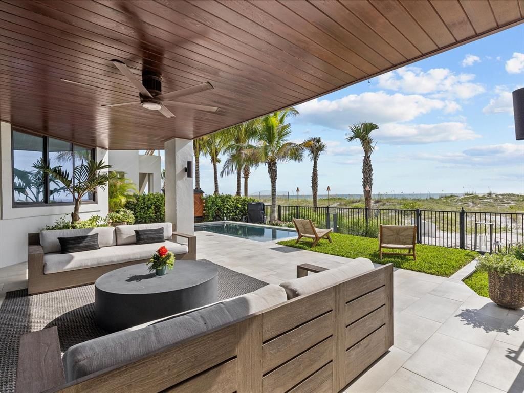 Exterior, Outdoor Kitchen, Pool, Water