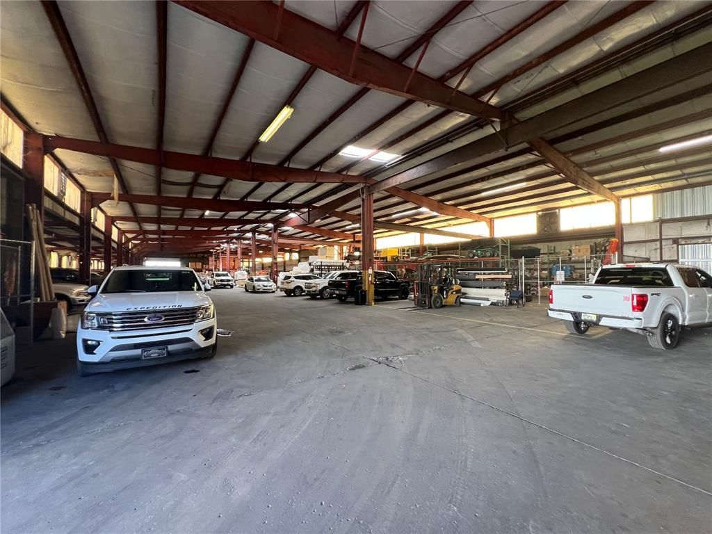 Garage, Interior