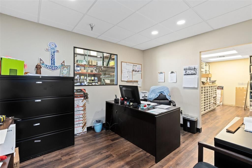 Home Office, Interior, Recessed Lighting, Wood Texture Flooring