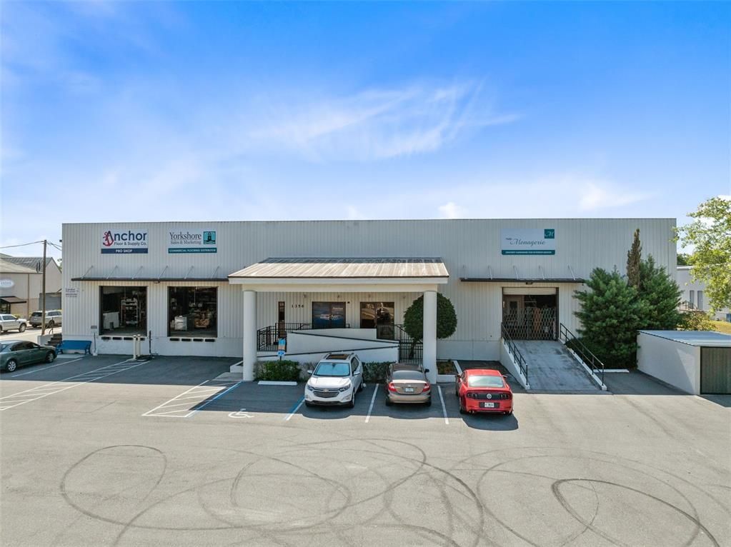 Exterior, Facade, None