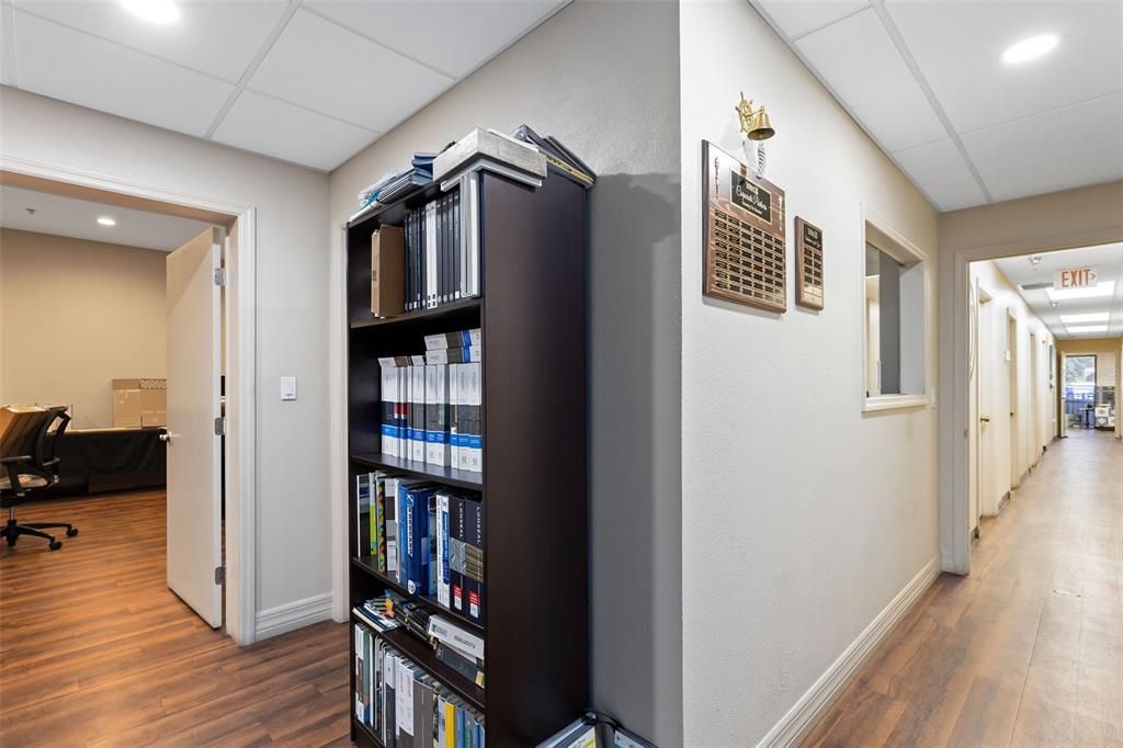 Home Office, Interior, Recessed Lighting, Wood Texture Flooring