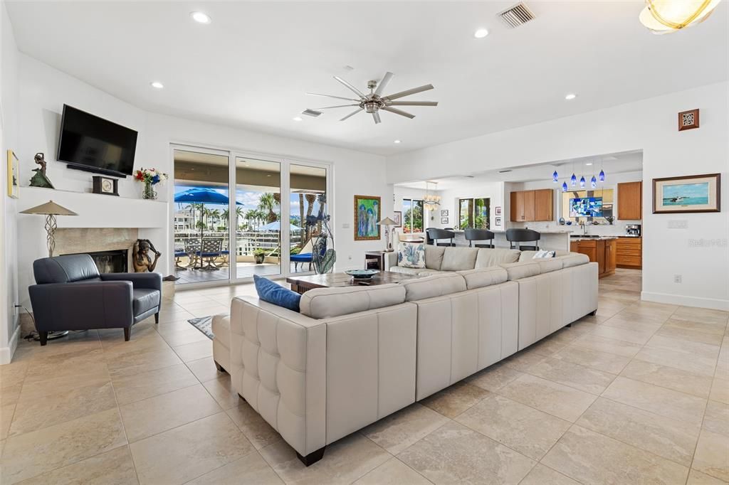 Fireplace, Interior, Living room, Recessed Lighting