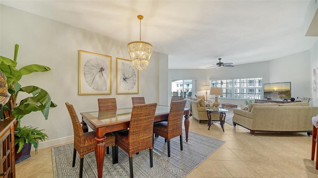 Chandelier, Dining room, Interior, Living room