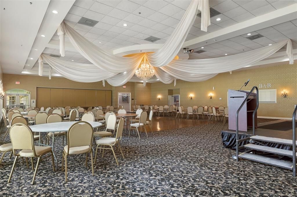 Chandelier, Dining room, Interior, Recessed Lighting