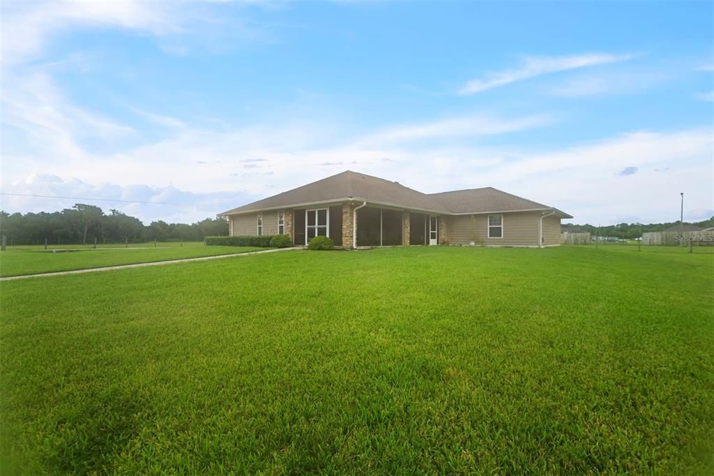 Backyard, Exterior