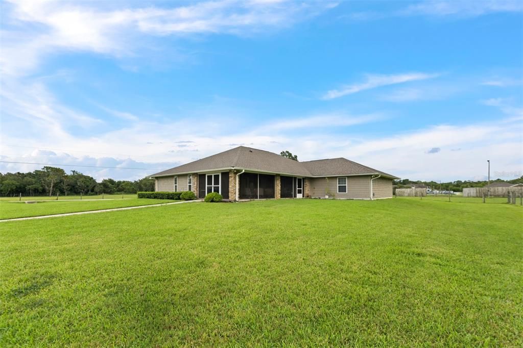 Backyard, Exterior