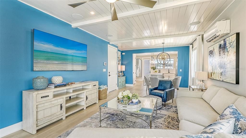 Chandelier, Dining room, Interior, Living room, Recessed Lighting, Wood Texture Flooring