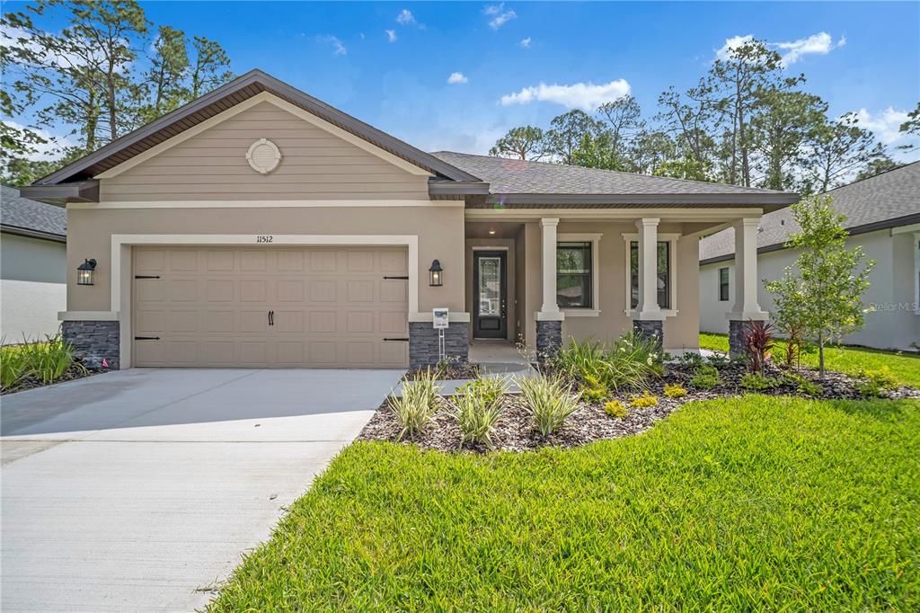 Attached, Exterior, Facade, Ranch