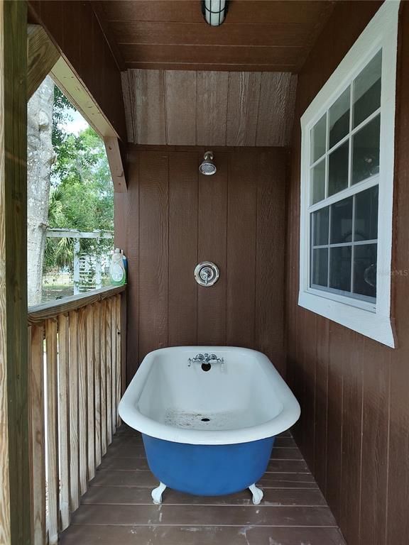 Bathroom, Exterior, Free Standing Baths