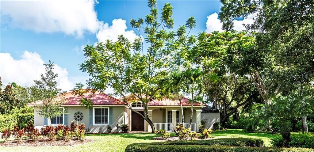 Backyard, Exterior, Facade, Ranch
