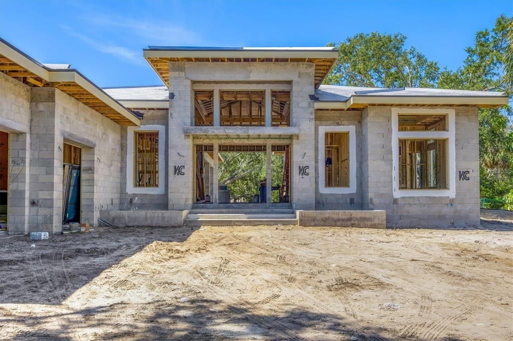 Exterior, Facade, Modern