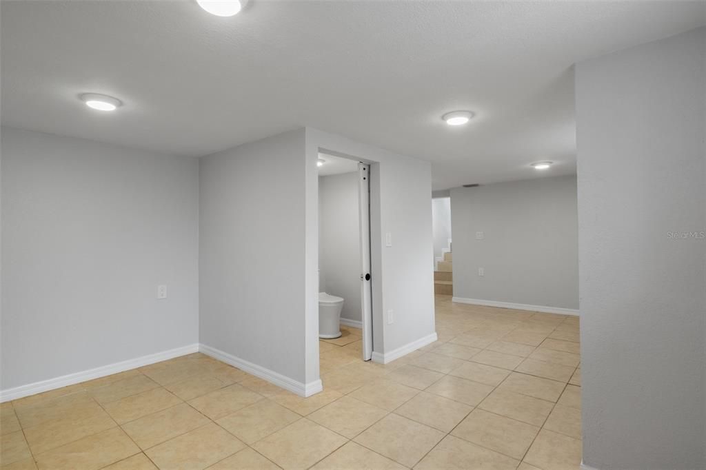 Bathroom, Empty room, Interior, Recessed Lighting