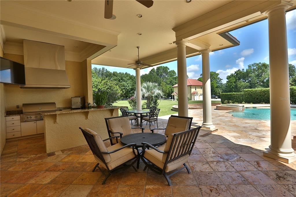 Exterior, Outdoor Kitchen, Pool