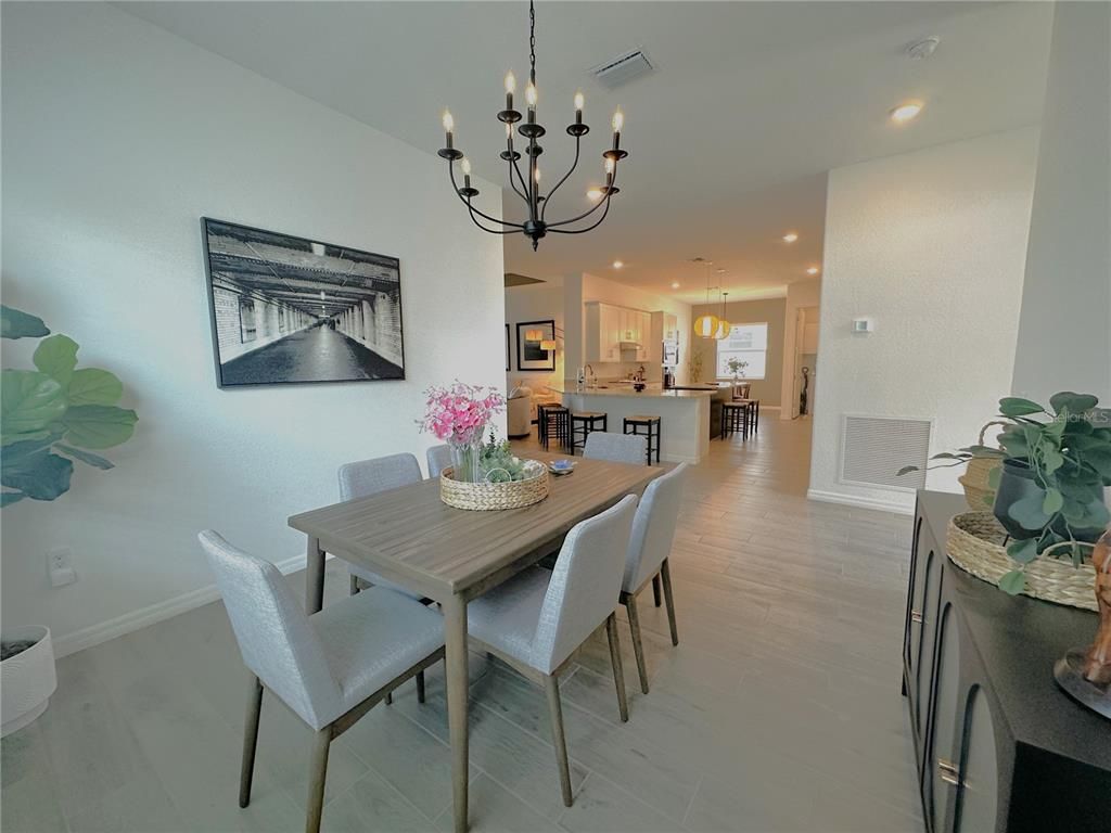 Chandelier, Dining room, Interior, Kitchen, Pendant Lights, Recessed Lighting, Wood Texture Flooring