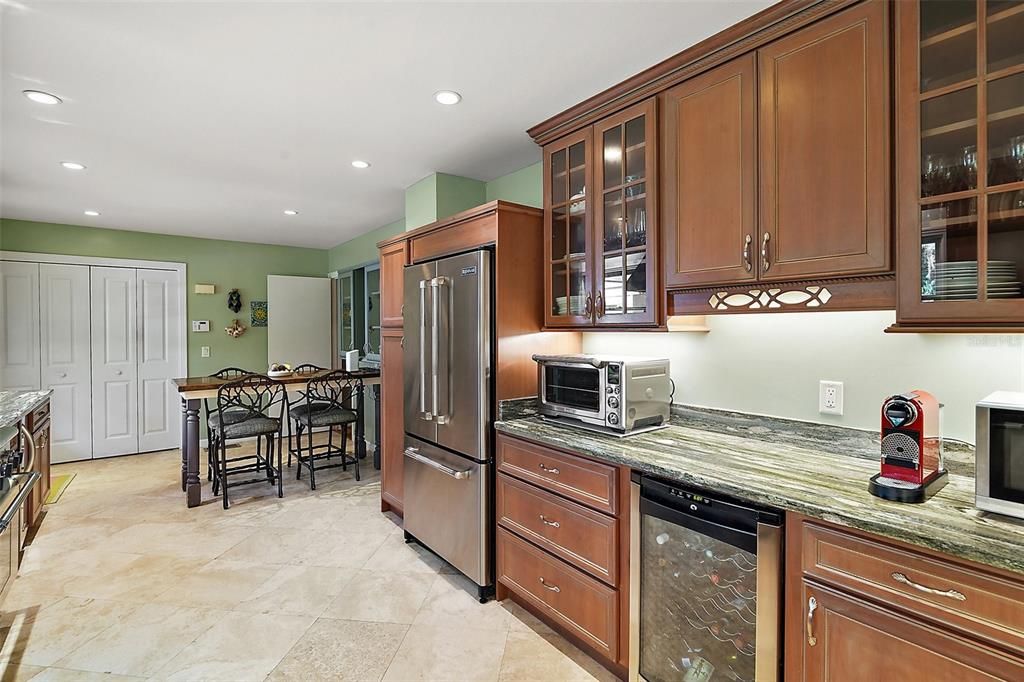 Dining room, Interior, Kitchen, Recessed Lighting