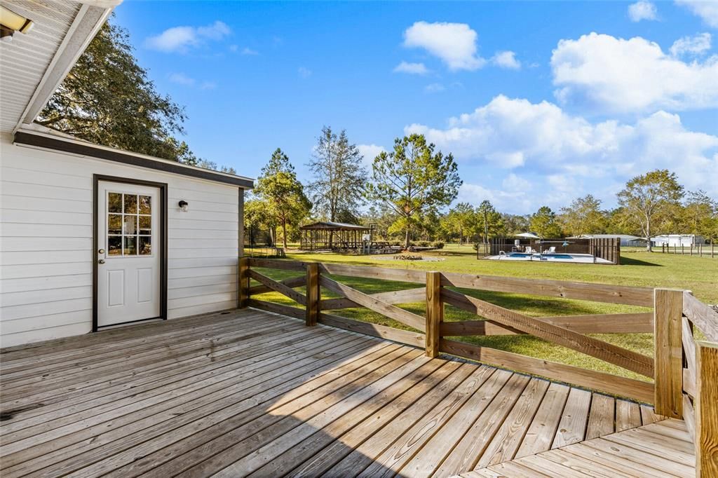 Backyard, Exterior, Hot Tub