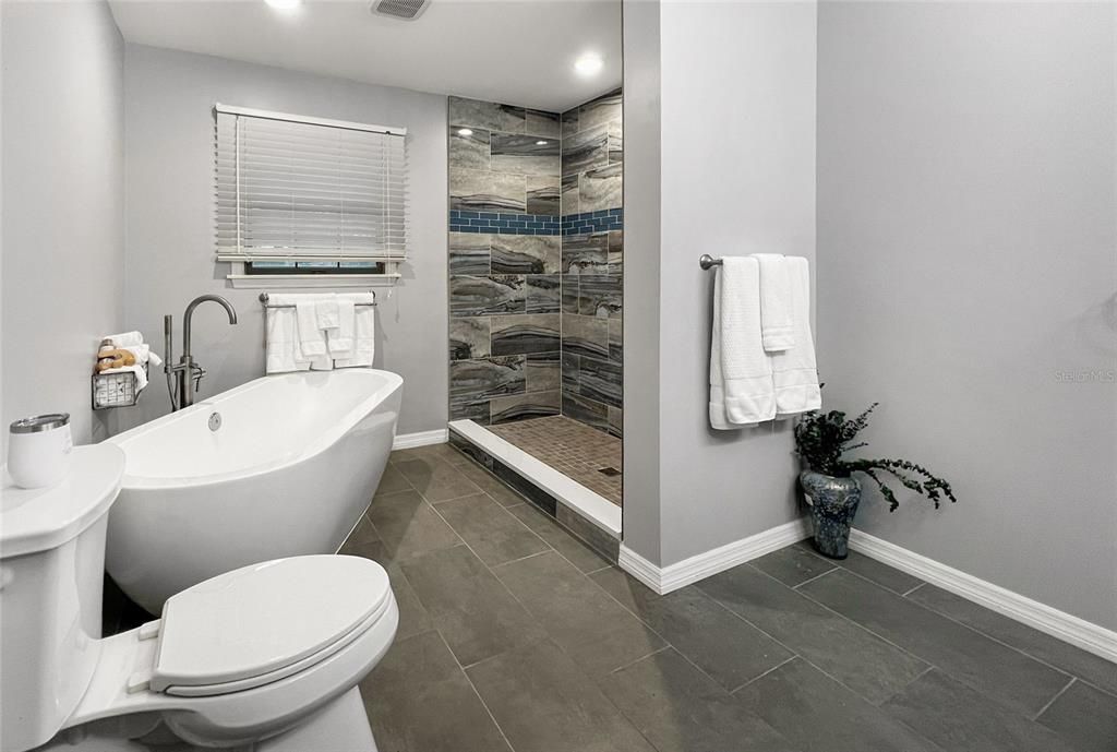 Bathroom, Free Standing Baths, Glass Shower, Interior, Recessed Lighting
