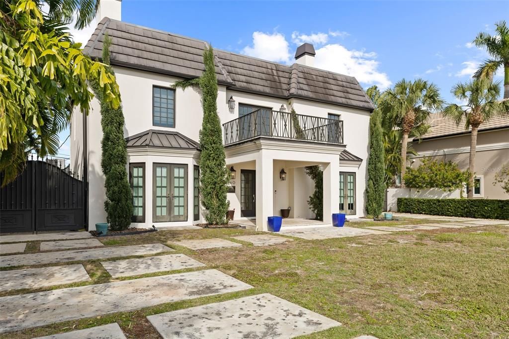 Backyard, Exterior, Facade, French Provincial