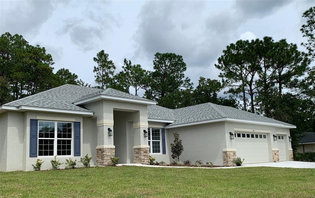 Attached, Exterior, Facade, Ranch