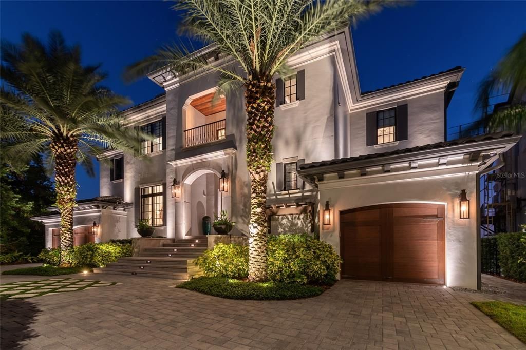 Attached, Exterior, Facade, Mediterranean