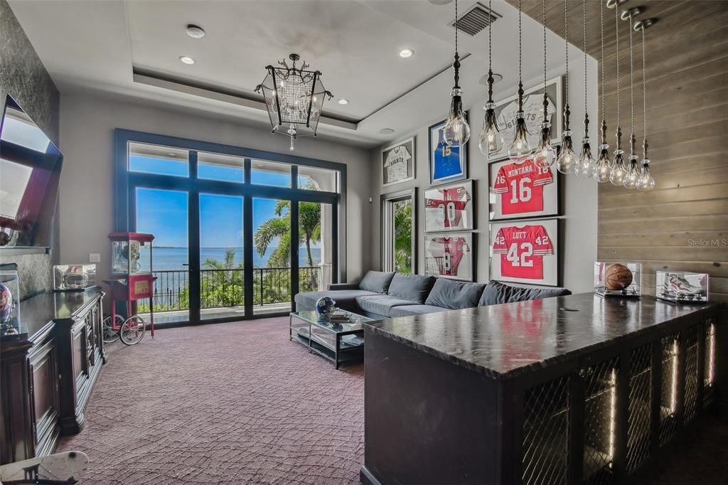 Interior, Living room, Pendant Lights, Recessed Lighting, Water