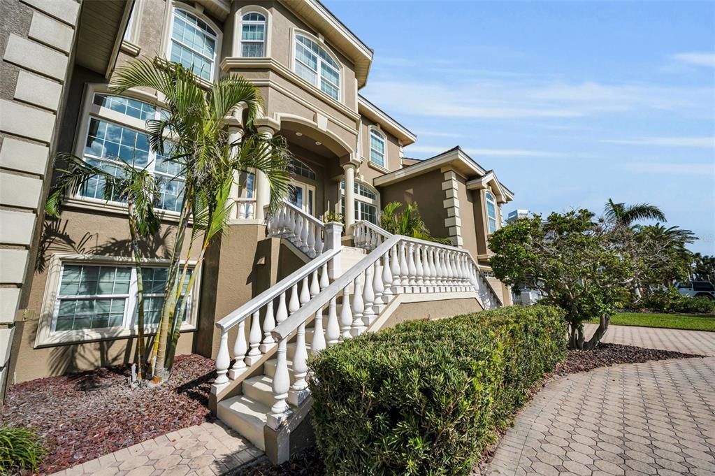 Exterior, Facade, Queen Anne Victorian