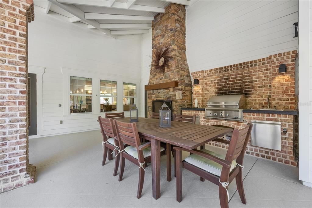 Exterior, Fireplace, Outdoor Kitchen