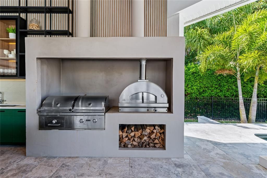 Exterior, Fireplace, Outdoor Kitchen