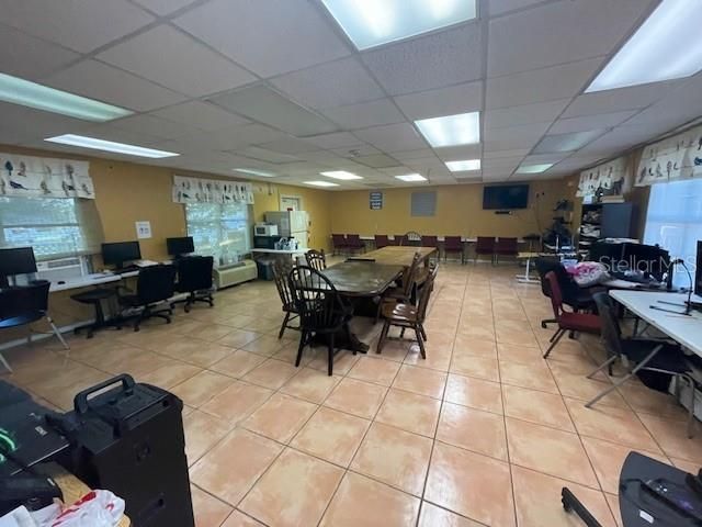 Dining room, Interior, Recessed Lighting