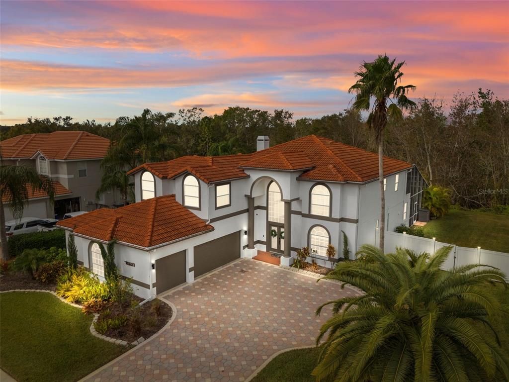 Exterior, Drone