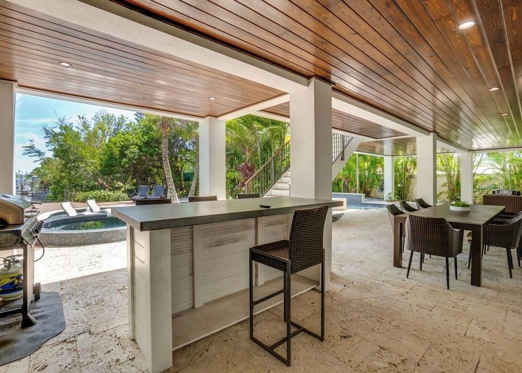 Exterior, Outdoor Kitchen