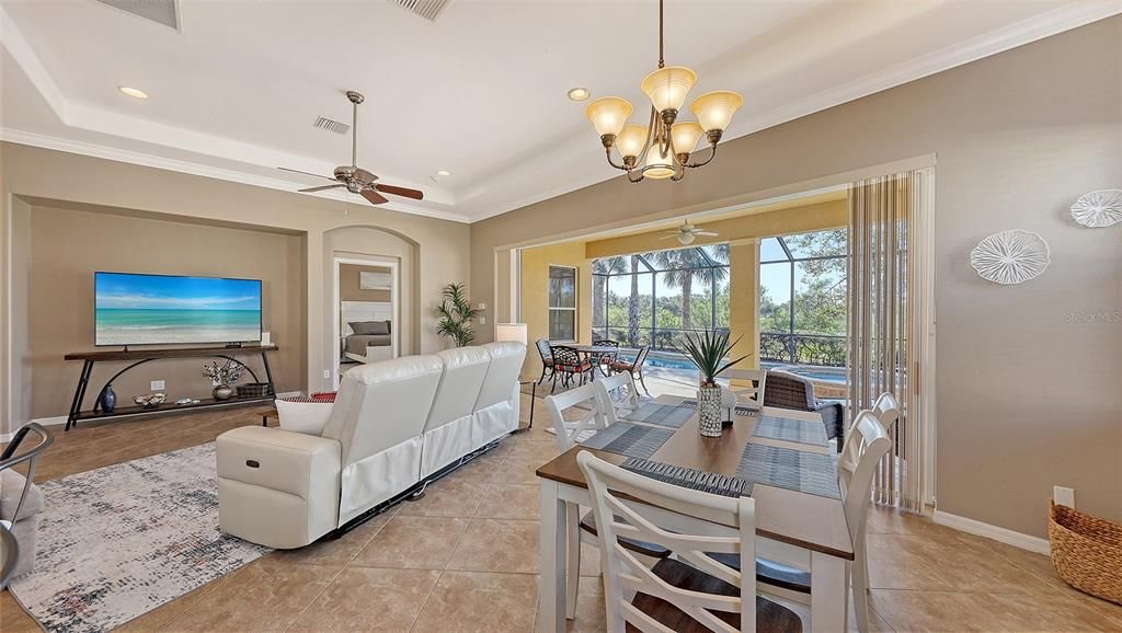 Chandelier, Dining room, Interior, Living room, Recessed Lighting