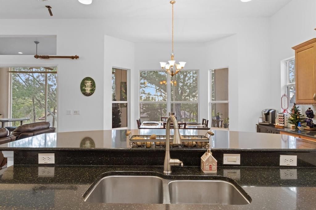 Chandelier, Dining room, Interior, Kitchen, Pendant Lights