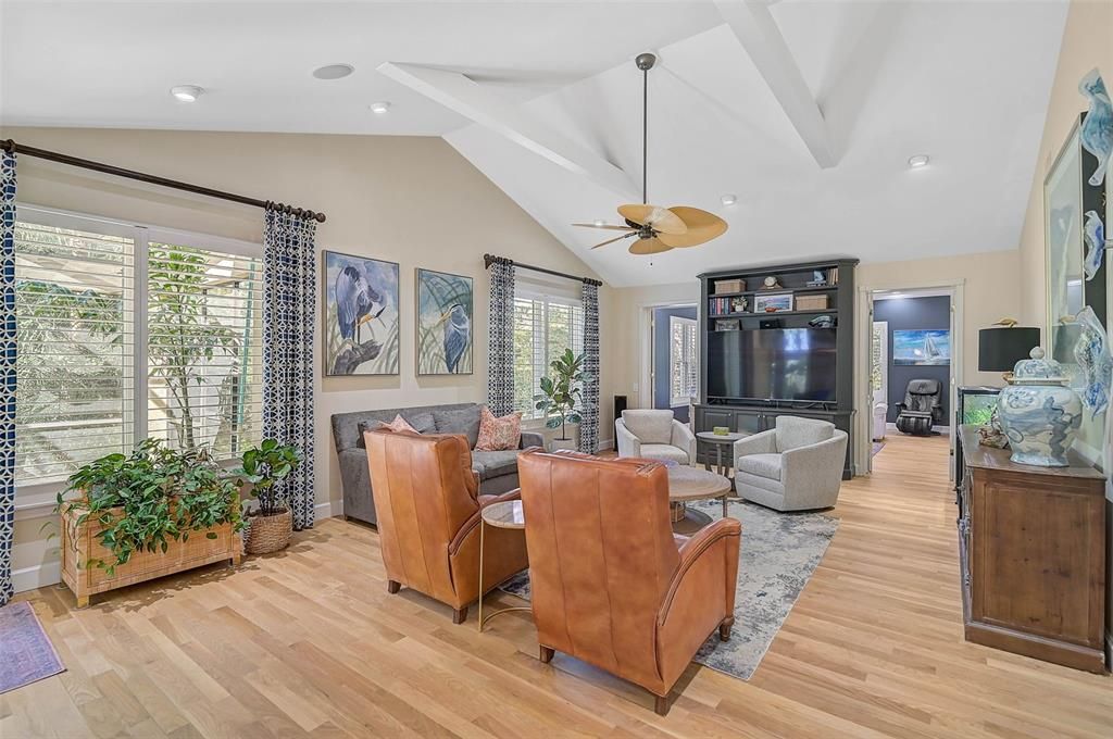 Interior, Living room, Recessed Lighting, Wood Texture Flooring