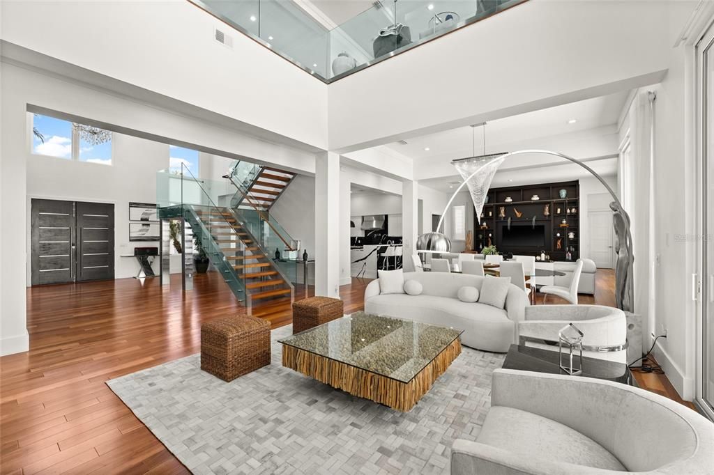 Dining room, Interior, Living room, Pendant Lights, Recessed Lighting, Wood Texture Flooring