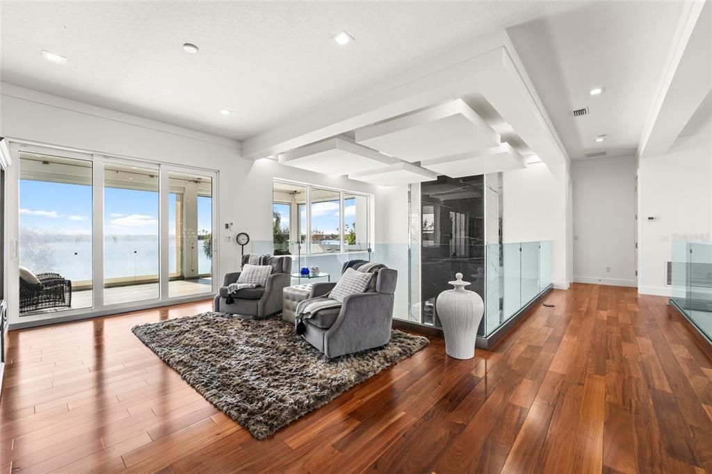 Interior, Living room, Recessed Lighting, Water, Wood Texture Flooring