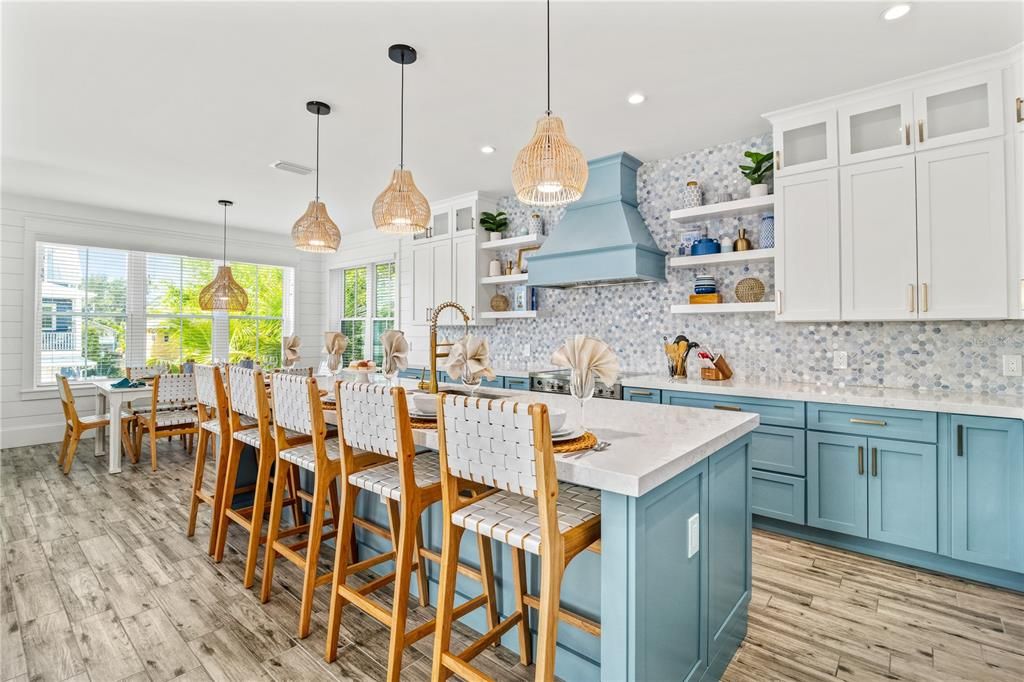 Dining room, Interior, Kitchen, Pendant Lights, Recessed Lighting, Wood Texture Flooring