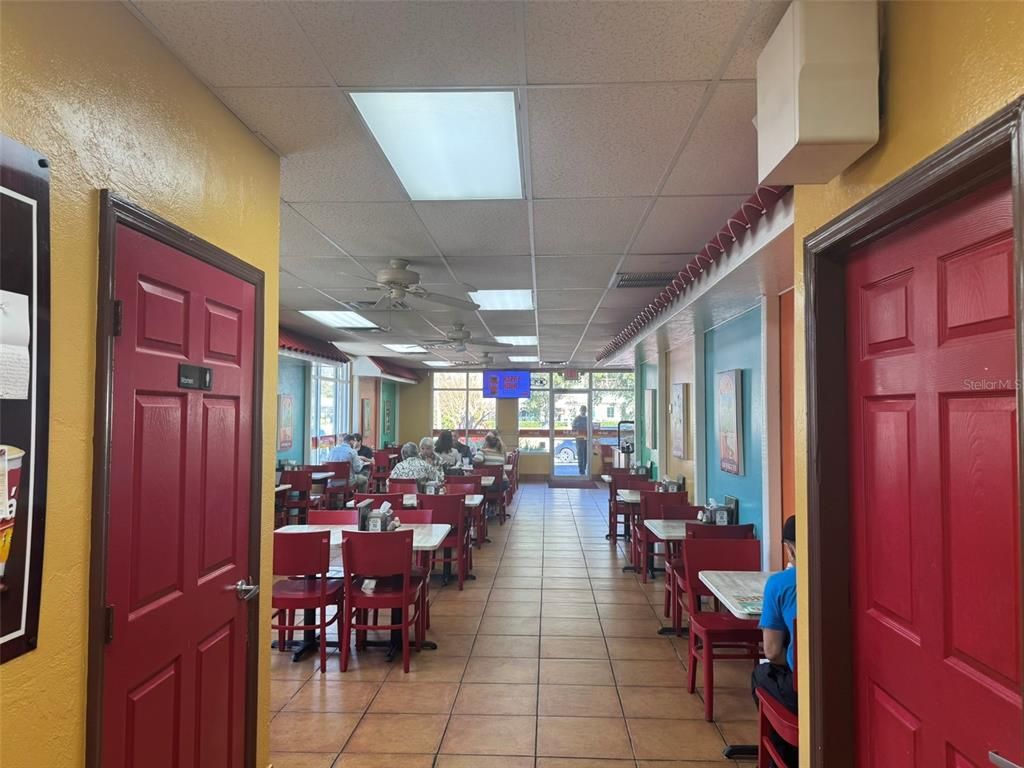 Dining room, Interior