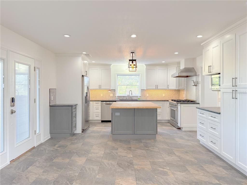 Interior, Kitchen, Pendant Lights, Recessed Lighting, Stainless Steel Appliances