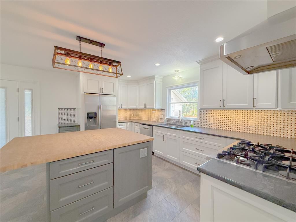 Interior, Kitchen, Pendant Lights, Recessed Lighting, Stainless Steel Appliances