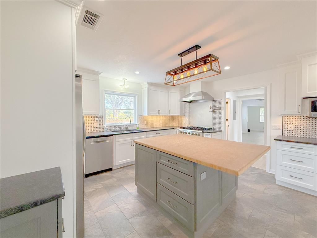 Interior, Kitchen, Pendant Lights, Recessed Lighting, Stainless Steel Appliances